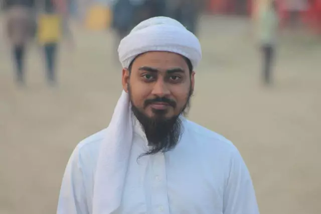 Working as Head Teacher of Hifz Department seeking islamic mind bride
